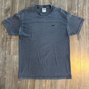 NIKE Swoosh Tee